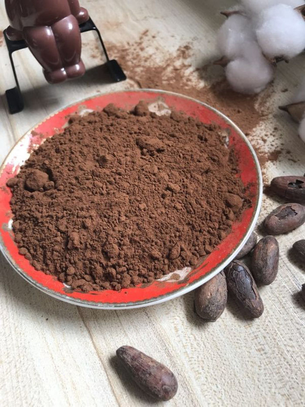 स्वस्थ उच्च फैट कोको पाउडर कन्फेक्शनरी के लिए मुफ्त बह ब्राउन पाउडर